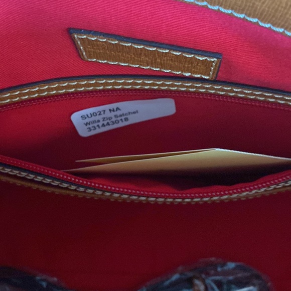 New Dooney and Bourke handbag - Picture 10 of 11